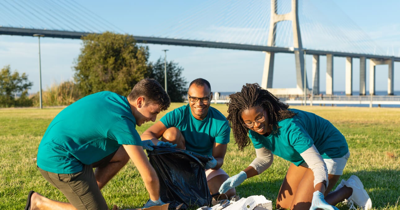 Admin earns scholarship